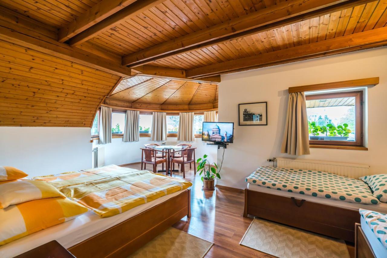 Szent Kristof Panzio Bed & Breakfast Esztergom Eksteriør bilde