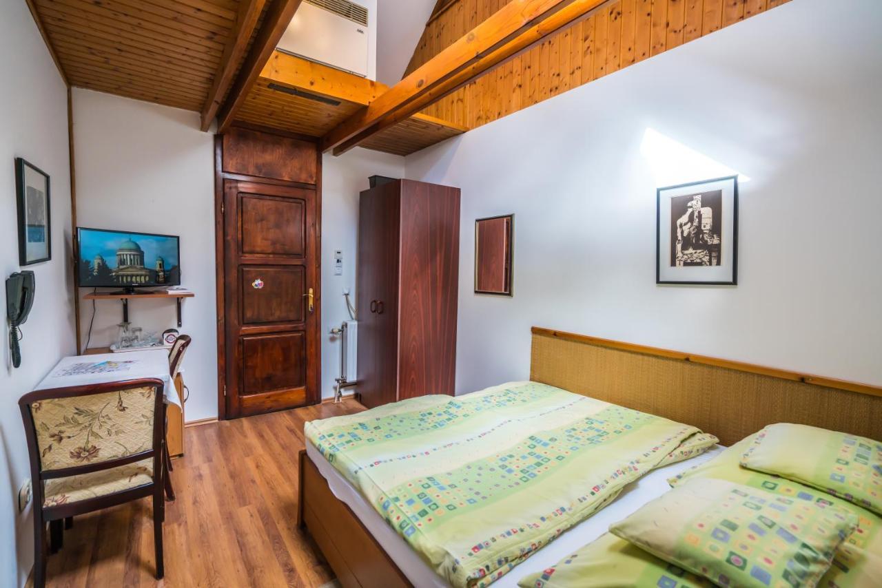 Szent Kristof Panzio Bed & Breakfast Esztergom Eksteriør bilde