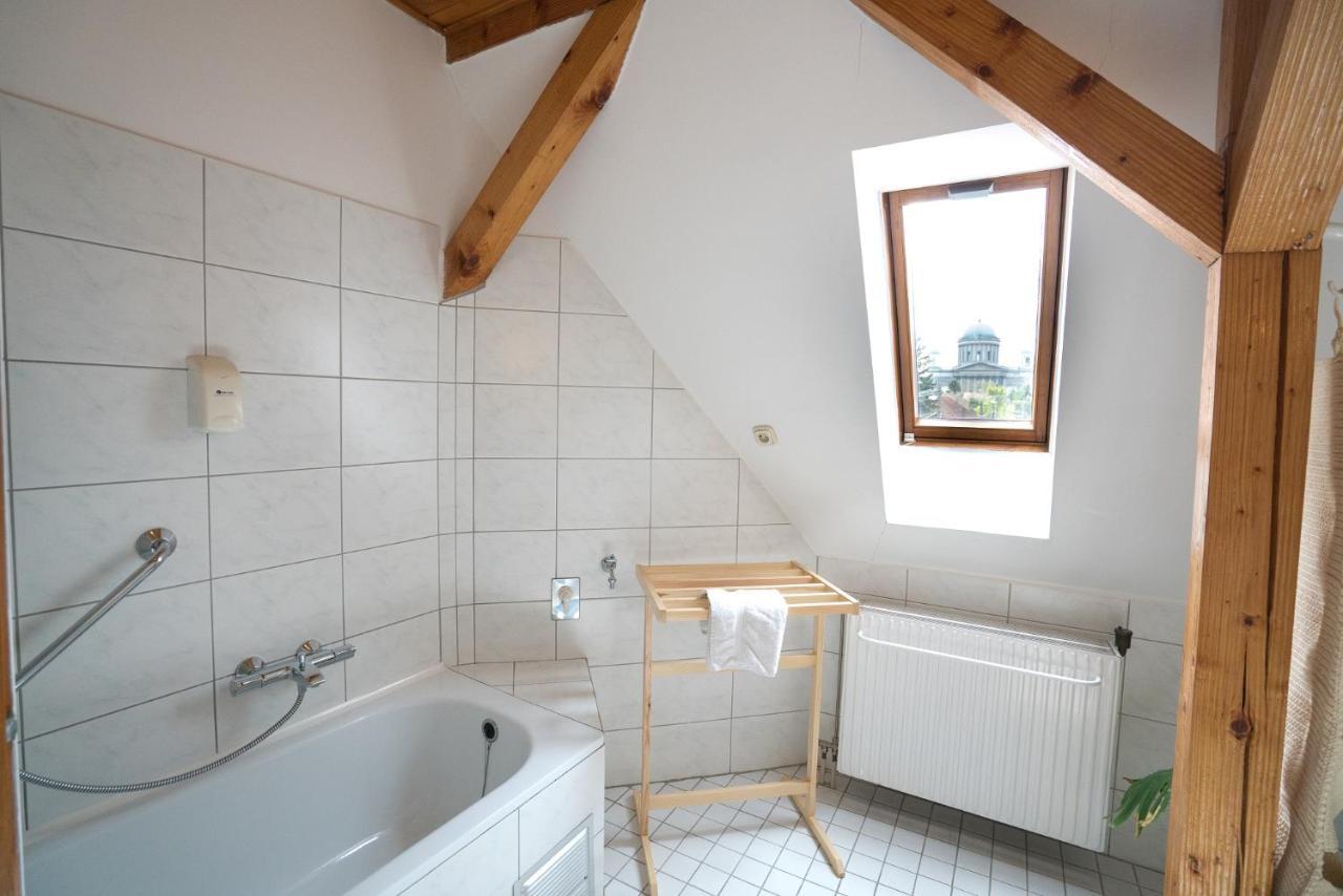 Szent Kristof Panzio Bed & Breakfast Esztergom Eksteriør bilde