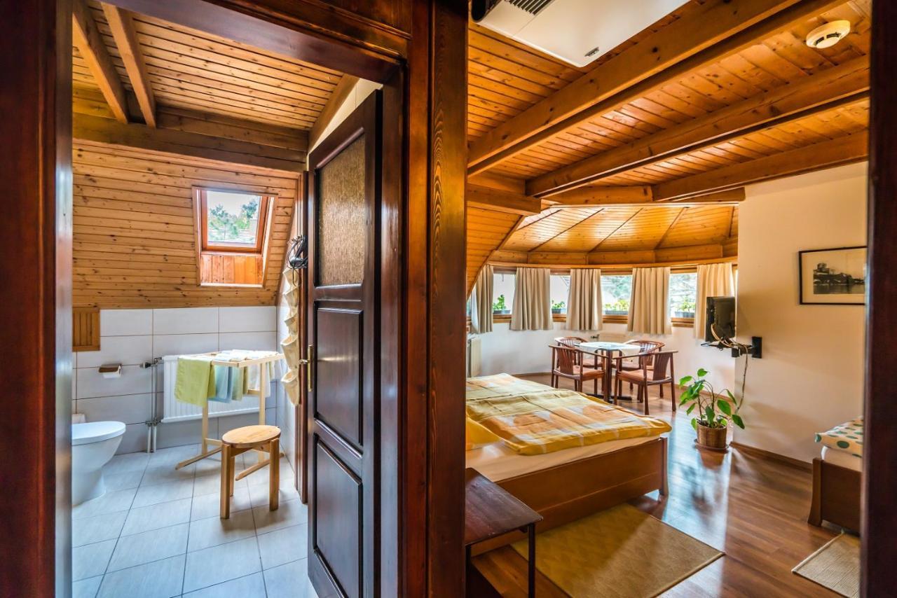 Szent Kristof Panzio Bed & Breakfast Esztergom Eksteriør bilde