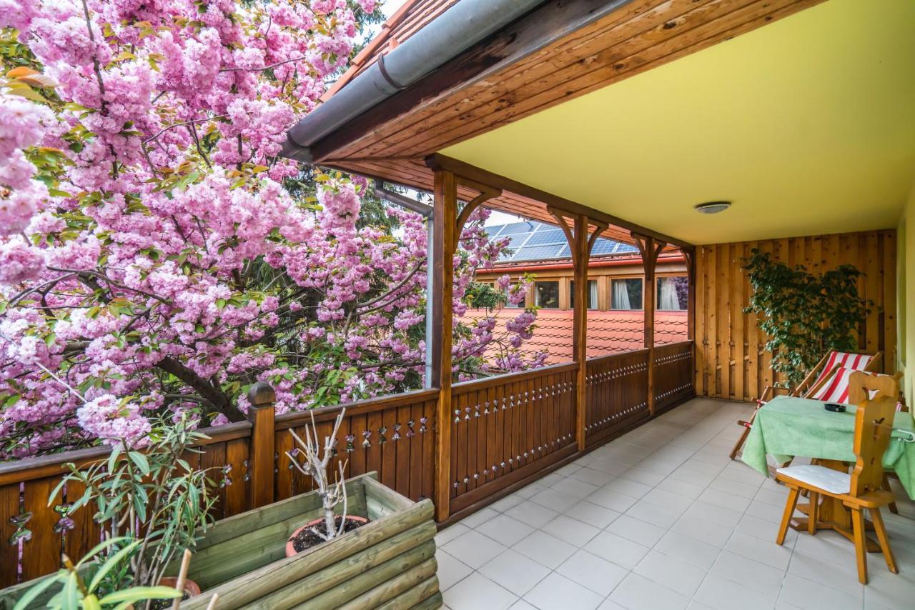 Szent Kristof Panzio Bed & Breakfast Esztergom Eksteriør bilde